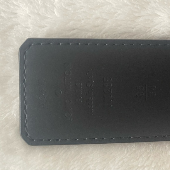 COPY - LV Initiales Reversible Belt - Picture 3 of 4